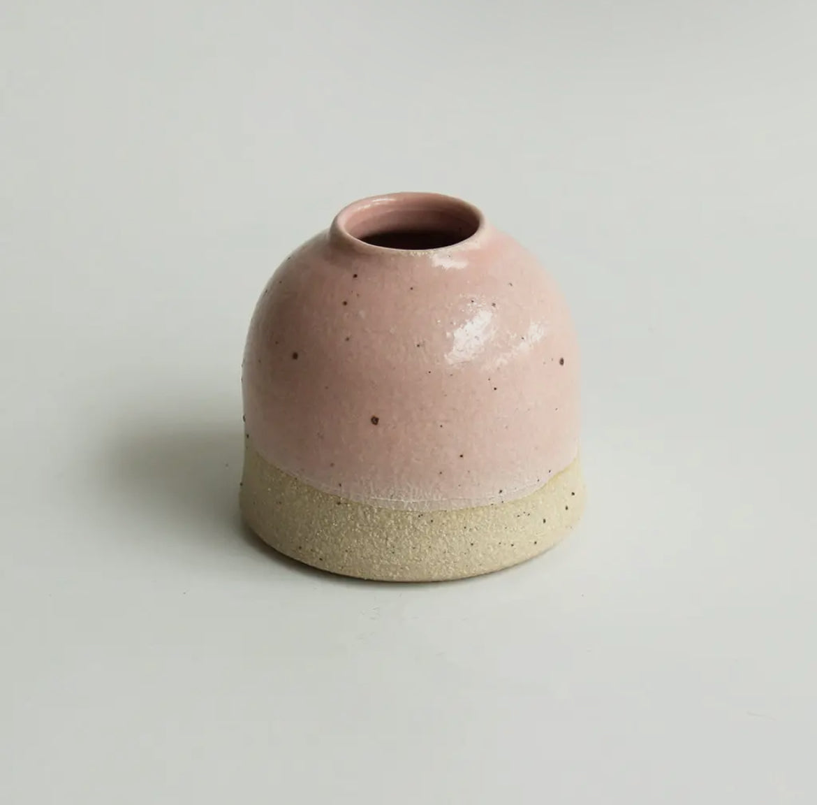 Mini bud
vase stoneware
