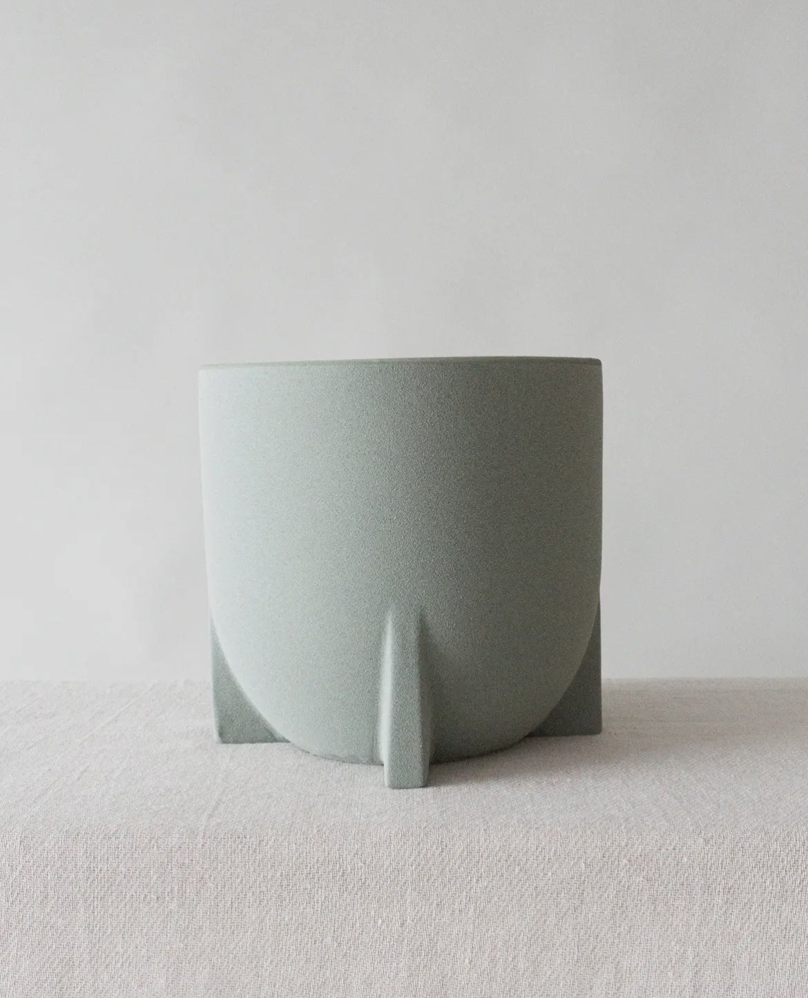 Stoneware sage plant pot