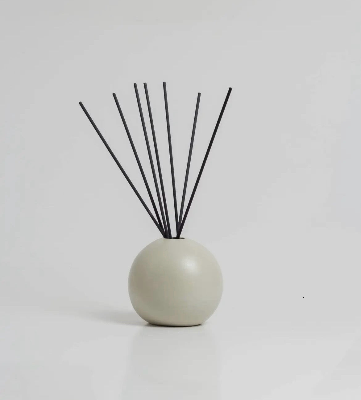 Small ball vase - sand