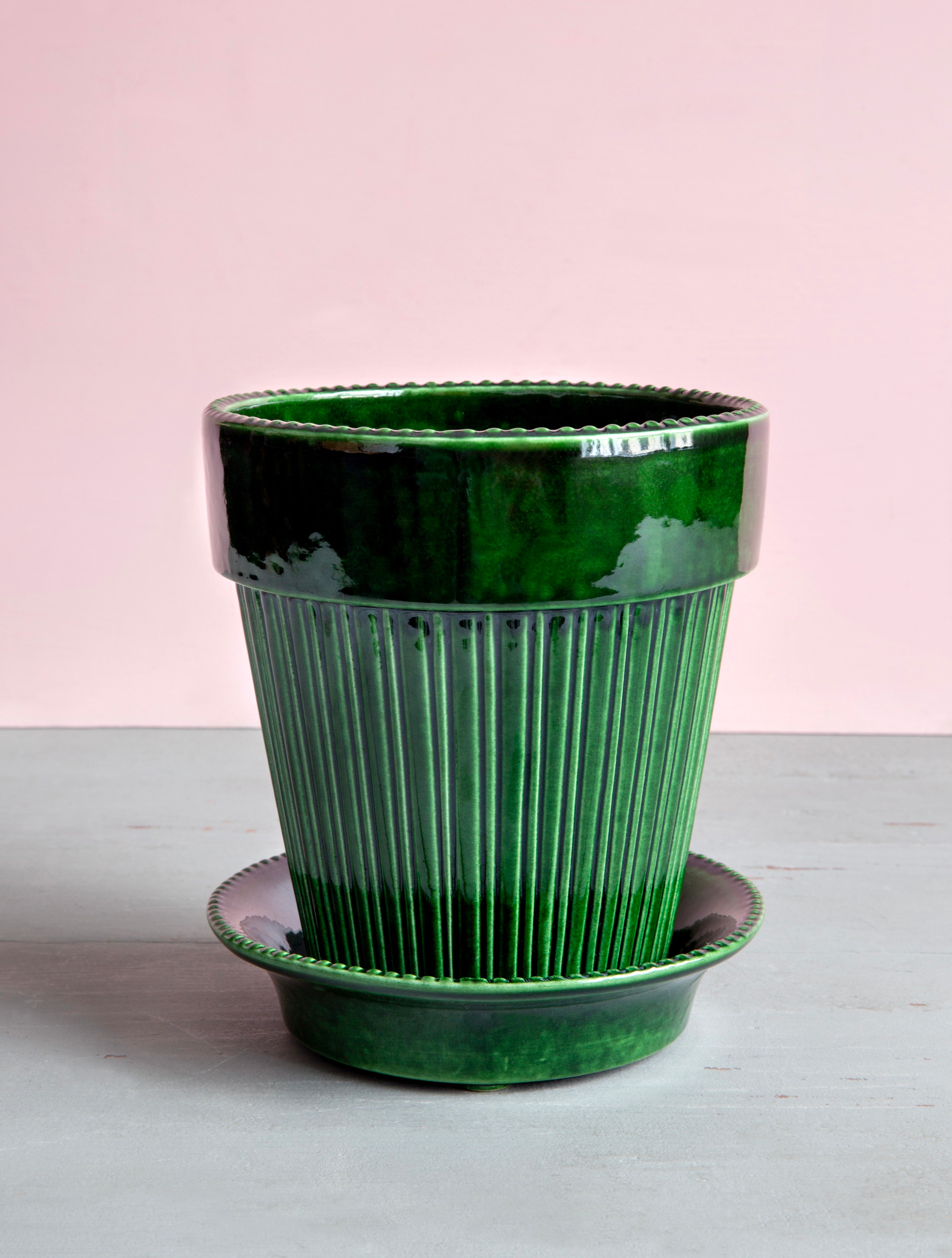 Bergs potter Simona glazed pot